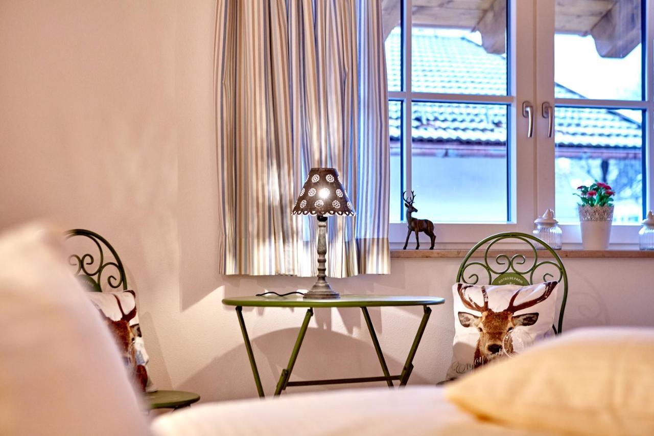 Ferienwohnung Eckbauer Гармиш-Партенкирхен Стая снимка