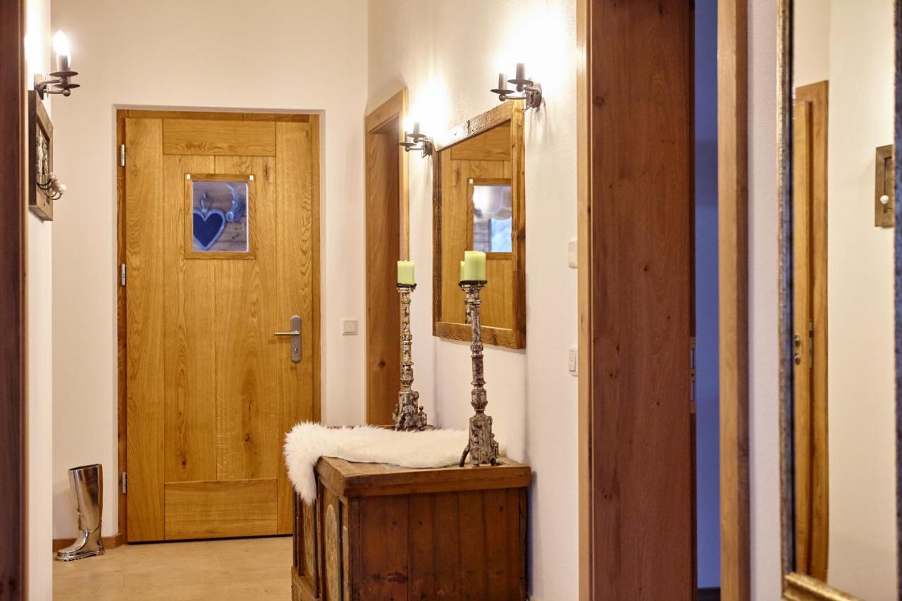 Ferienwohnung Eckbauer Гармиш-Партенкирхен Стая снимка